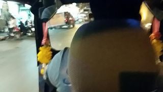 バンコクでは少ないようですが、チェンマイでは多い交通手段です。でも嫌い。