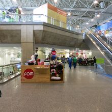 現在第二では、工事関係者が闊歩している