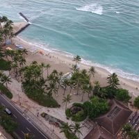 目の前のワイキキビーチを３４階から見ると・・・