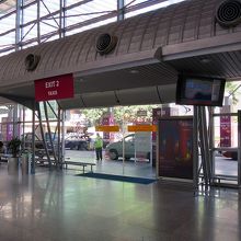 クーポンを持って、そのまま外に出れば…