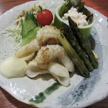 イカとアスパラバター炒め