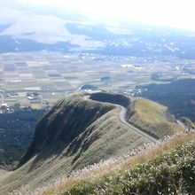 【パステル原画 A5 2枚セット】天空の道（熊本地震前後の阿蘇） ラピュタの道 (天空の道) クチコミ・アクセス・周辺情報｜阿蘇