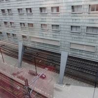 部屋から駅構内が見えます！