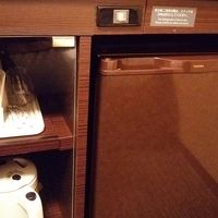 冷蔵庫やポット、コップなど