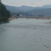 球磨川がまさに天然の要害