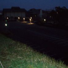 城山の遊歩道より見る鶴丸城大奥跡地、現駐車場