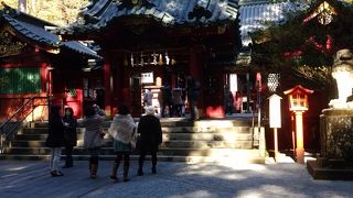 芦ノ湖畔の赤い鳥居