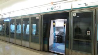 こちらも手軽で、便利です。(電車です、バスではありません)