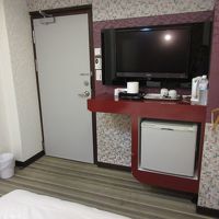 冷蔵庫があり、ハンガ−も十分あります