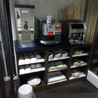 コ−ヒ−、水、ト−スタ−