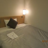 ベッドも広々。