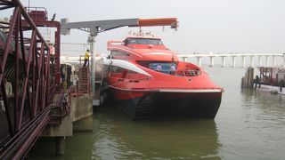 マカオ行きの交通手段。