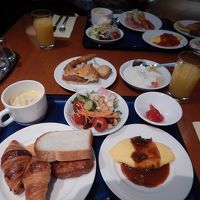 オムレツとパンが美味しかった♪