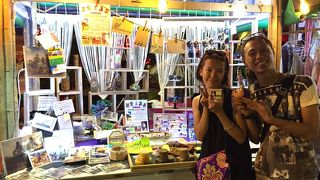 アンコールワットの町シェムリアップのナイトマーケット内にある日本人が開いている雑貨屋さん