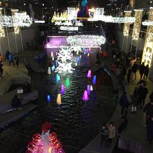 観覧者少なくのんびり見学。