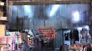 尼崎庶民の商店街、昭和のいい時代も垣間見れる