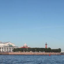 船から見たロストラの燈台柱。