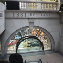 Montblanc付近のエスカレータの踊り場