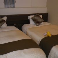 ２つのベッドは少しの隙間があります