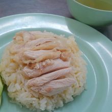 カオマンガイ！40バーツ！