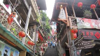 十分とセットでオプショナルツアーで行きました