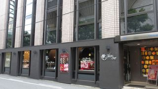 クール・モダンなイメージ、肥後橋店 ♪