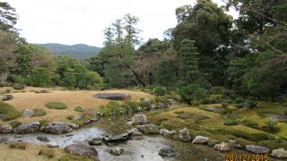 東山を借景にした明治の元勲【山県有朋】の庭園