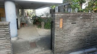 京都三十三間堂の本尊の半分大の観音像