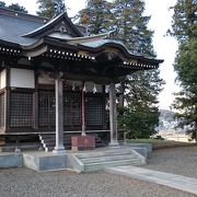 田んぼの中の神社