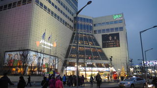 東大門にある若者向きデパート