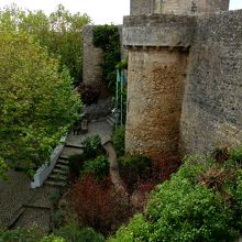 ポザードで一旦下へ降りますが。