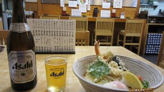 日曜も営業している。（年中無休）