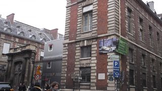 パレ・ロワイヤルの近く。