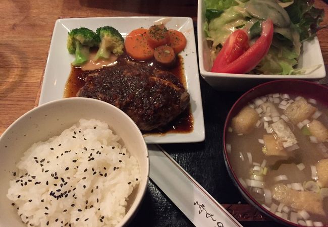 昔ながらの喫茶店兼洋食屋