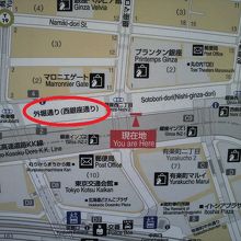 西銀座通りは、ＪＲ有楽町駅の東側を走る通りです。