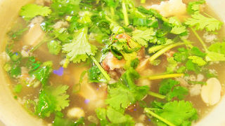 オックステールスープはマストで