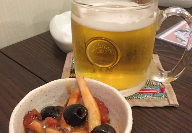 エスニック風の串焼きが個性的でおいしい！