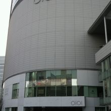 高層階棟の中心は、マルイです。上部は、オフィス区域となります