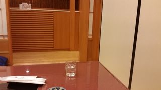 繁華街の中のオアシス