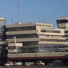 テーゲル国際空港ターミナルビル