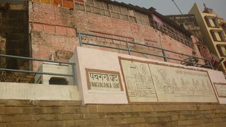 １１世紀に起源を持つ由緒あるガート