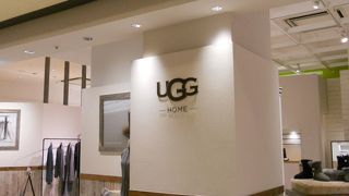 ムートンブーツで有名な人気ショップ