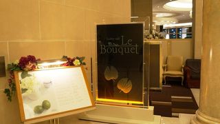 落ち着いた雰囲気のお台場ホテルビュッフェ