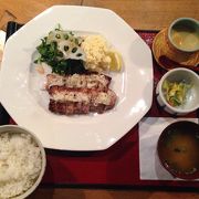 おしゃれな定食屋