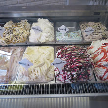 アイスはいろいろ種類がありました