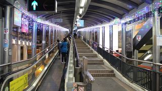 映画にも登場するエスカレーター