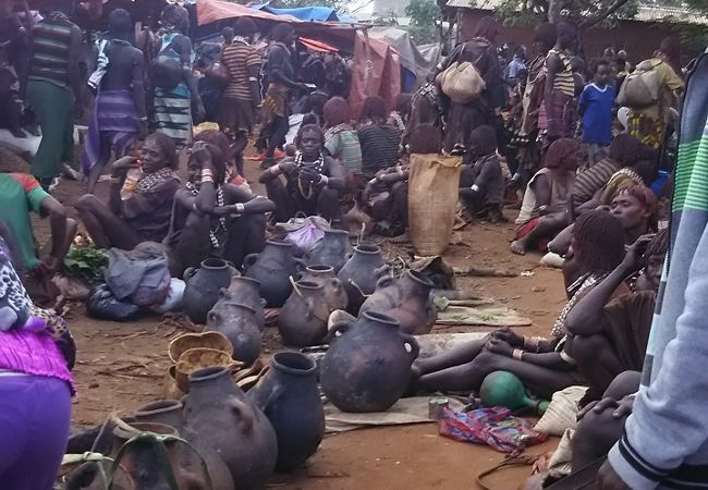 ハマル族などが沢山来ていておもしろい！！