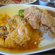 チキンと海鮮風ビーフン飲み物セット