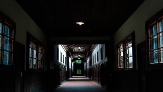 ムショ暮らしは嫌だ