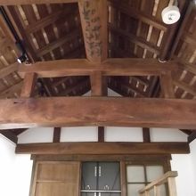 最上階の梁など